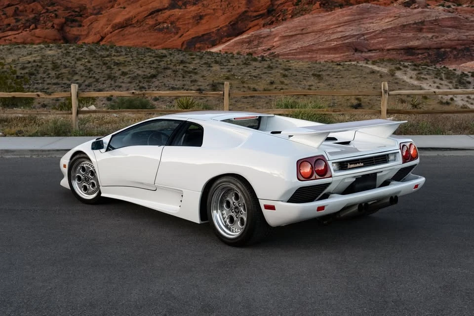 1991 Lamborghini Diablo - Image 9 of 16