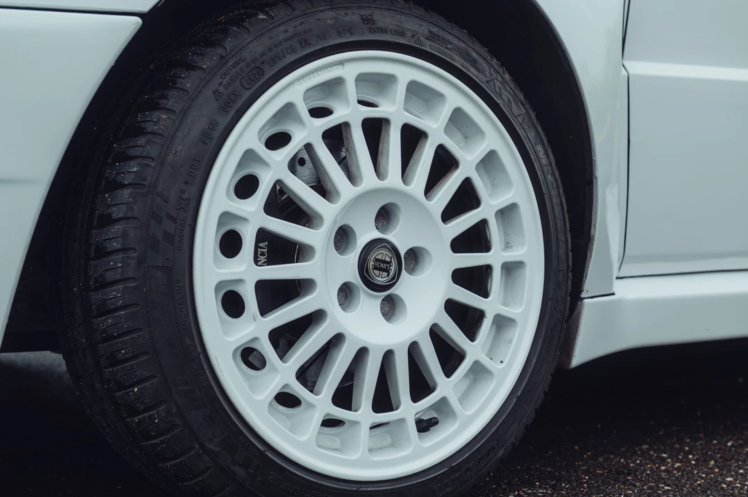 1991 Lancia Delta 1st Gen - Image 14 of 31