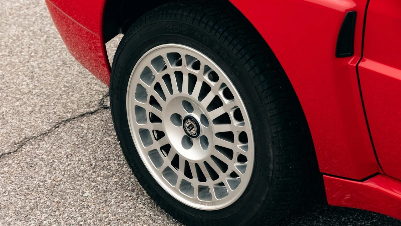 1991 Lancia Delta 1st Gen - Image 26 of 31