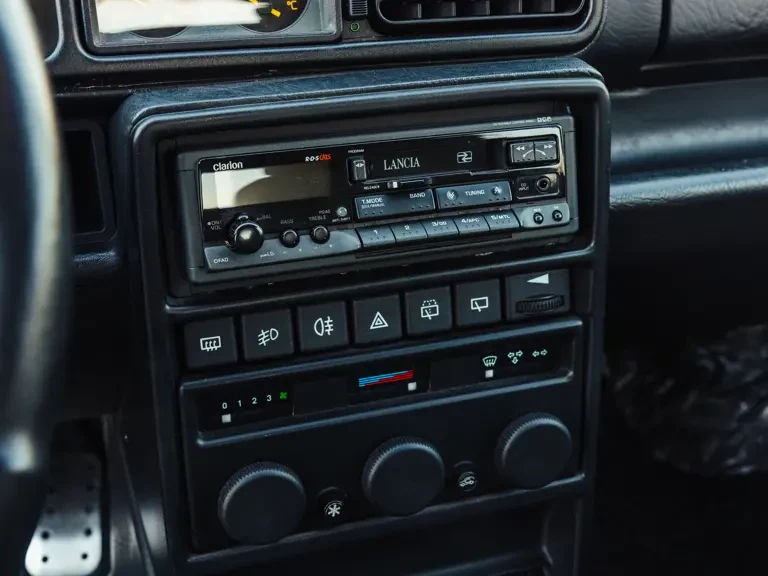 1991 Lancia Delta 1st Gen - Image 19 of 31