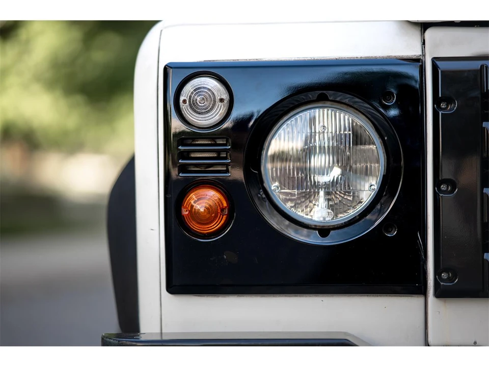 1991 Land Rover Defender 110 - Image 13 of 31