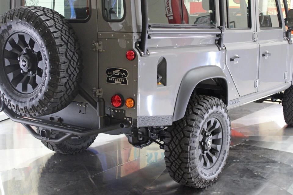1991 Land Rover Defender 110 - Image 11 of 31