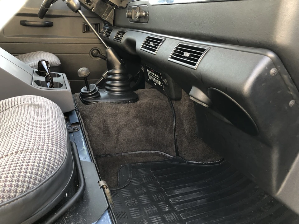 1991 Land Rover Defender 110 - Image 12 of 21