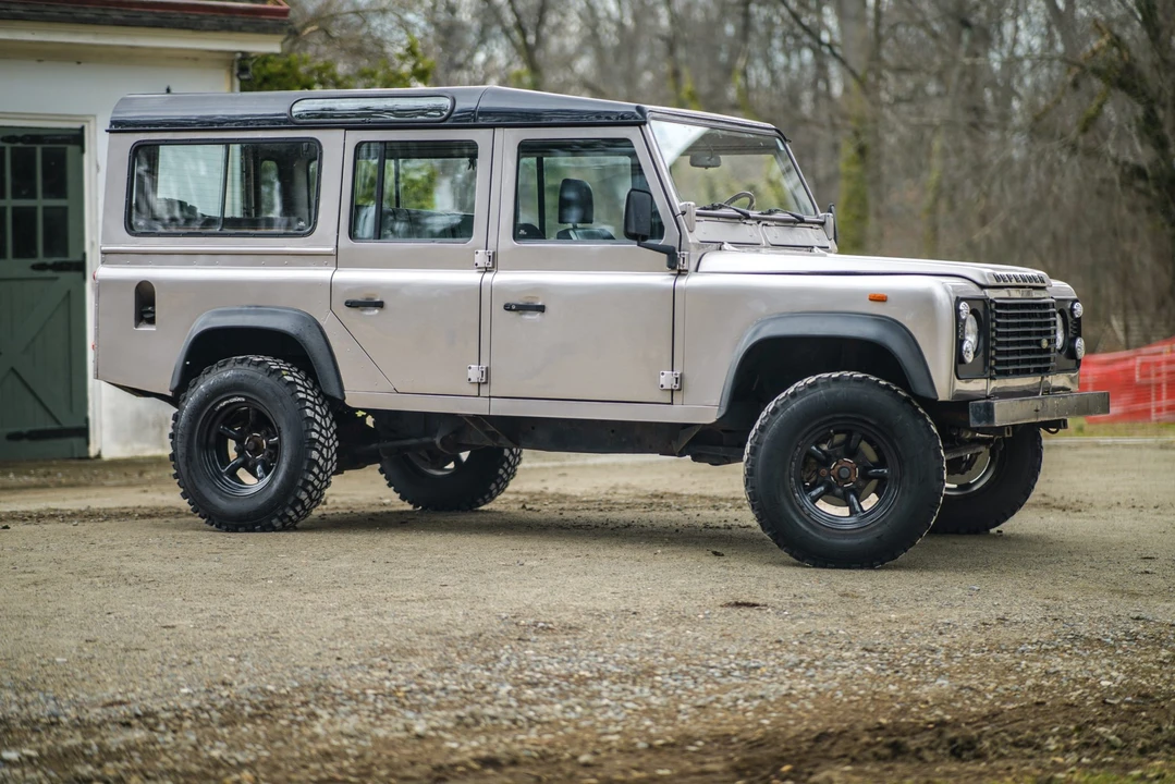 1991 Land Rover Defender 110 - Image 4 of 31