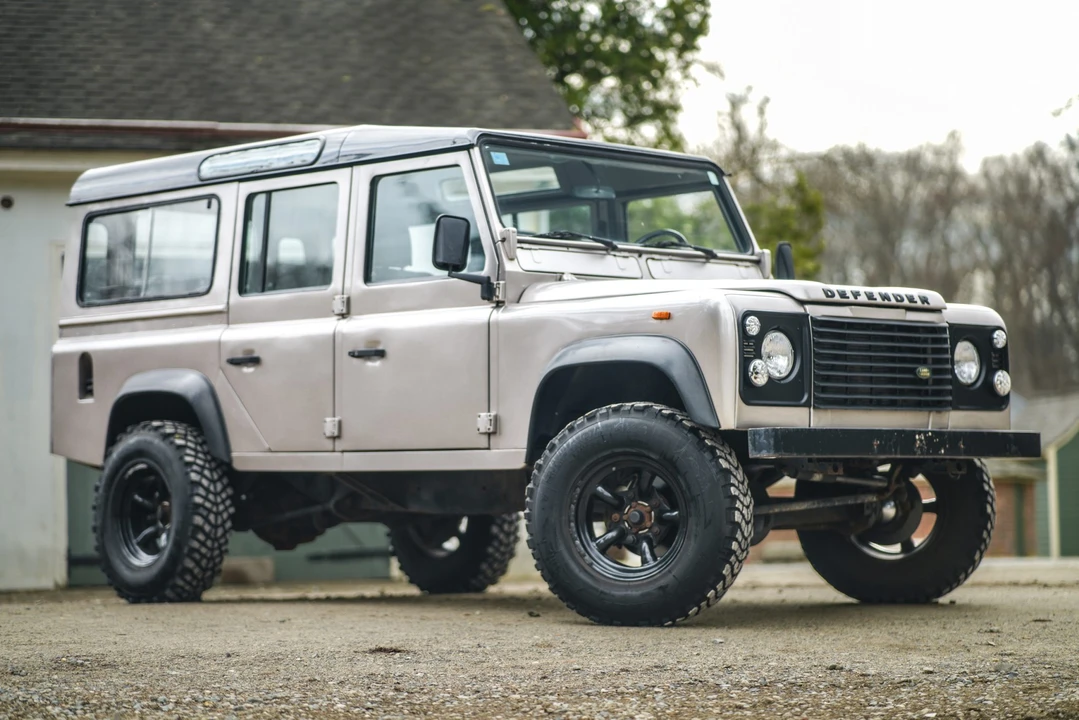 1991 Land Rover Defender 110 - Image 9 of 31