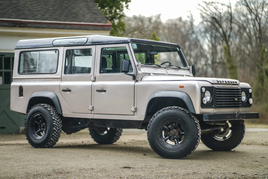 1991 Land Rover Defender 110 - Image 6 of 31
