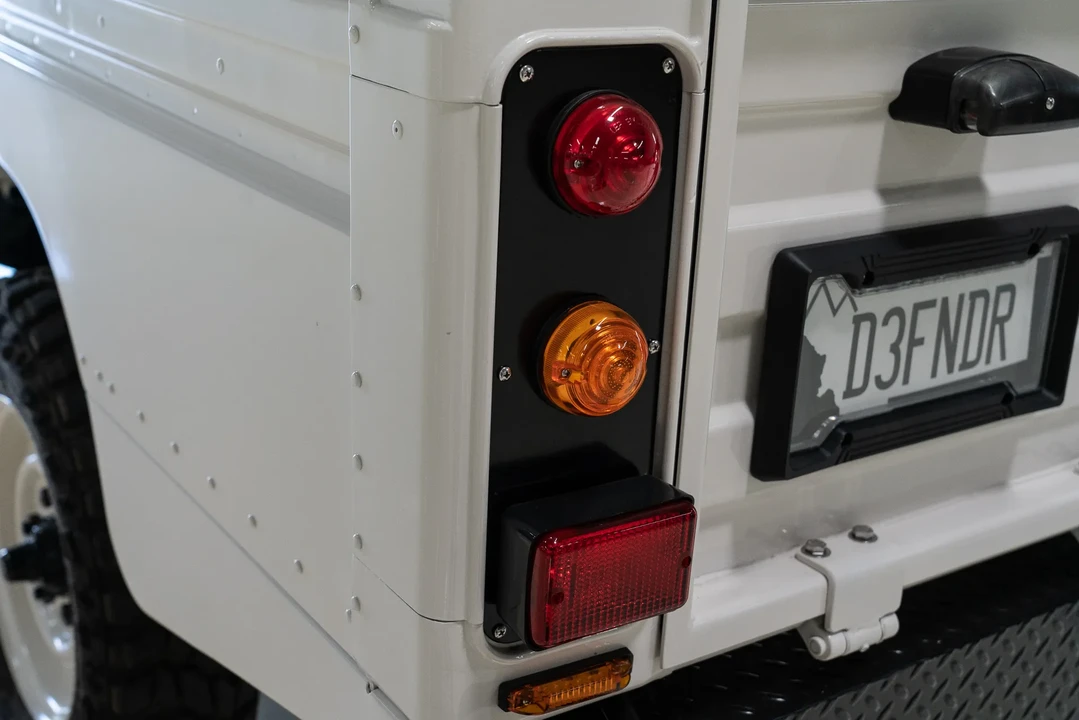 1991 Land Rover Defender 110 - Image 29 of 31