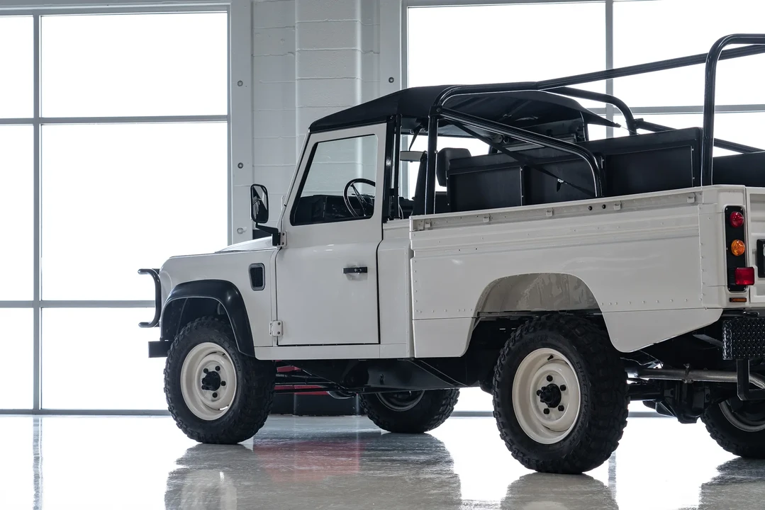1991 Land Rover Defender 110 - Image 21 of 31