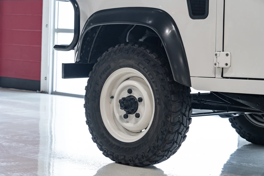 1991 Land Rover Defender 110 - Image 12 of 31