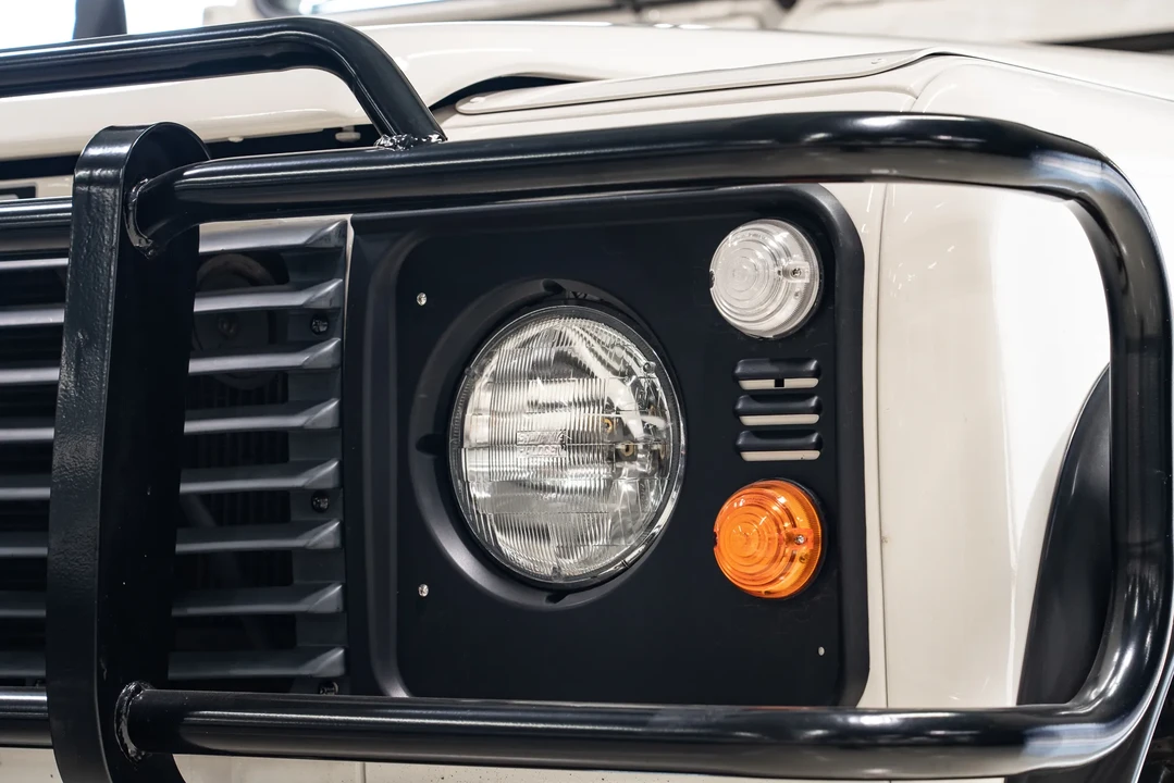 1991 Land Rover Defender 110 - Image 19 of 31
