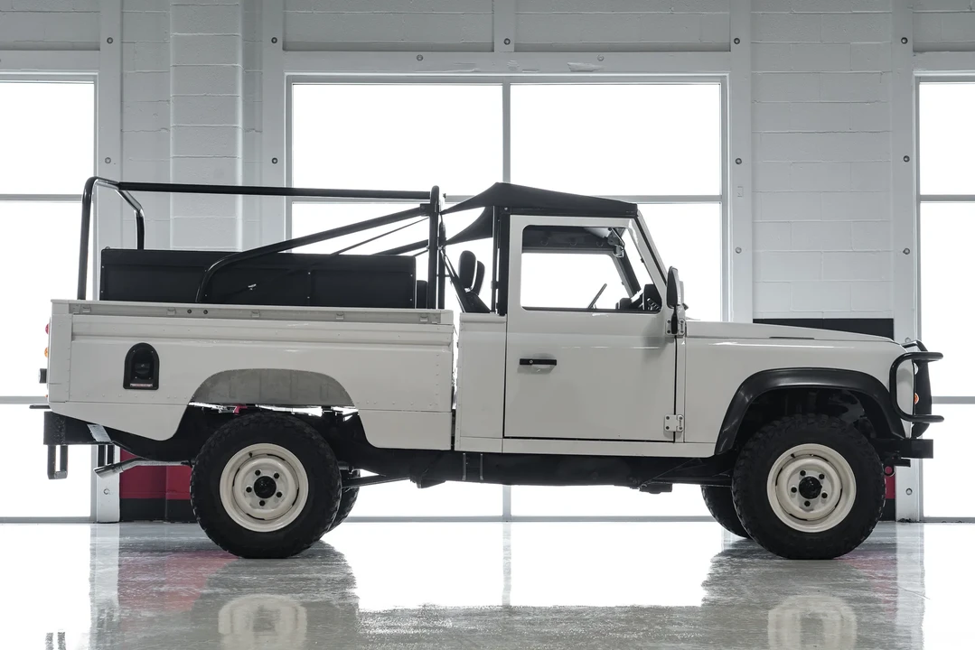 1991 Land Rover Defender 110 - Image 30 of 31
