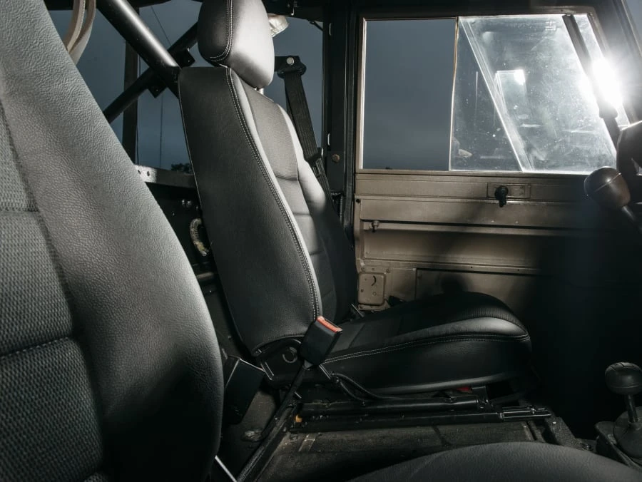1991 Land Rover Defender 110 - Image 4 of 9