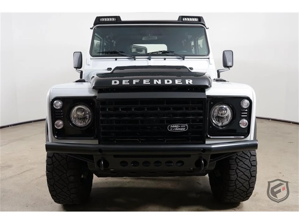 1991 Land Rover Defender 110 - Image 3 of 31
