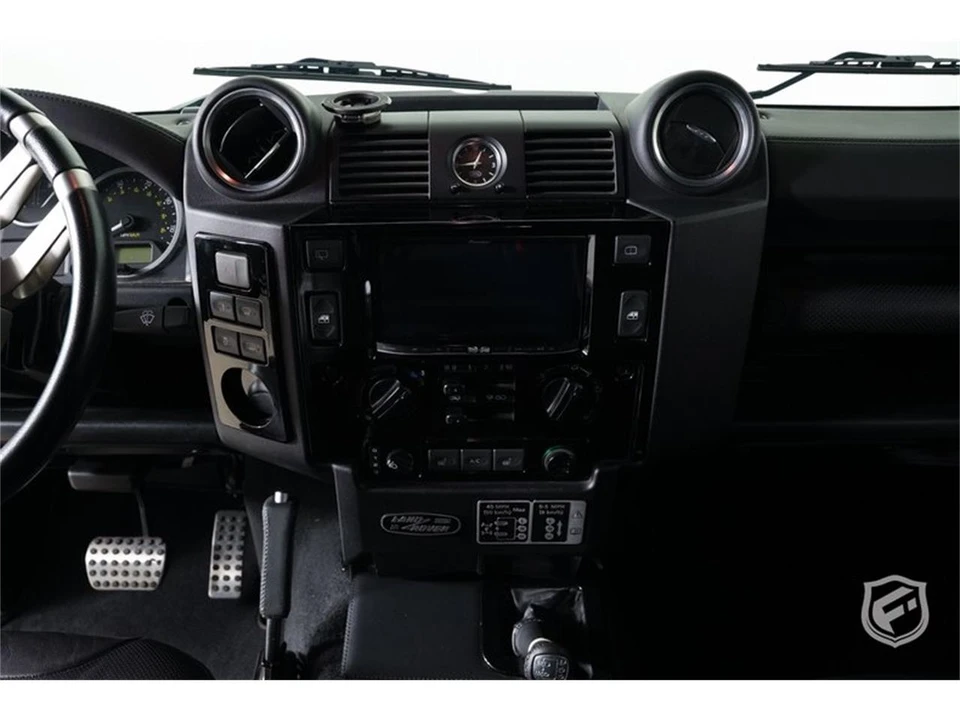 1991 Land Rover Defender 110 - Image 19 of 31