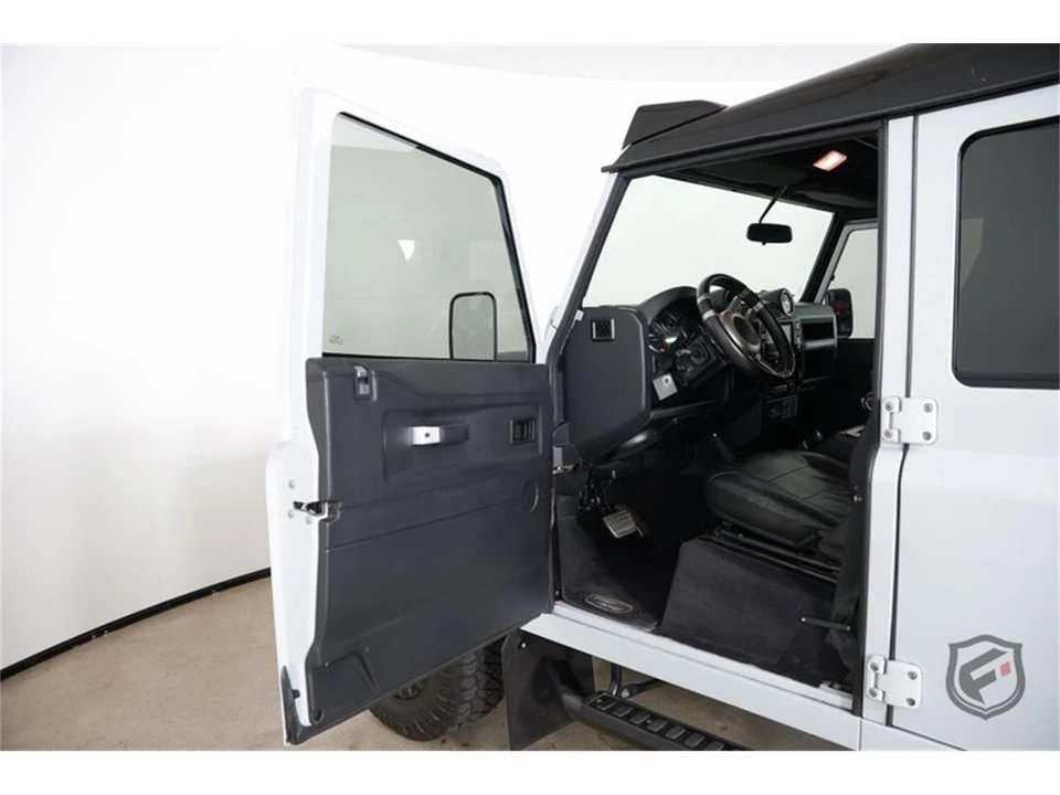 1991 Land Rover Defender 110 - Image 12 of 31