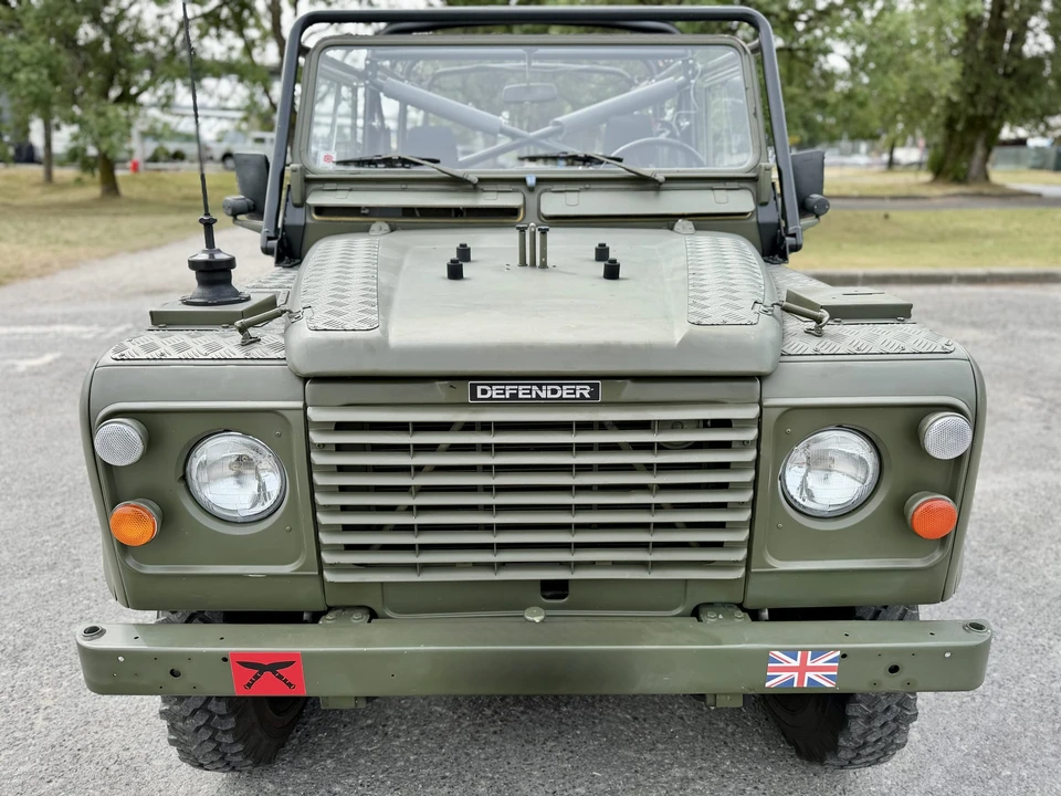 1991 Land Rover Defender 110 - Image 15 of 31