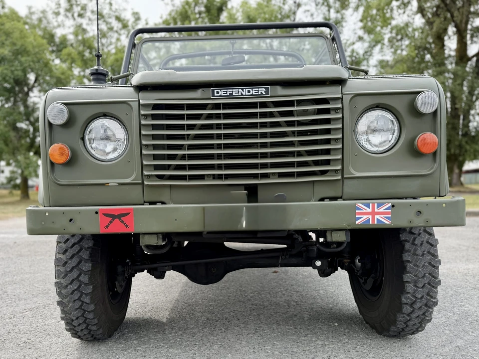 1991 Land Rover Defender 110 - Image 16 of 31