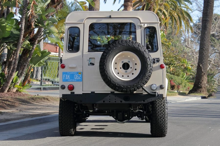 1991 Land Rover Defender 110 - Image 5 of 31