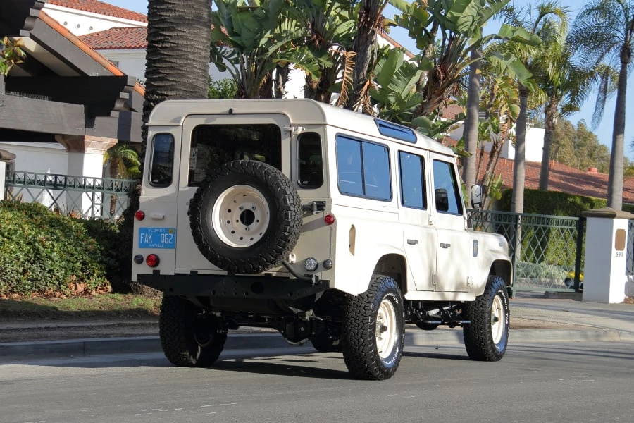 1991 Land Rover Defender 110 - Image 3 of 31