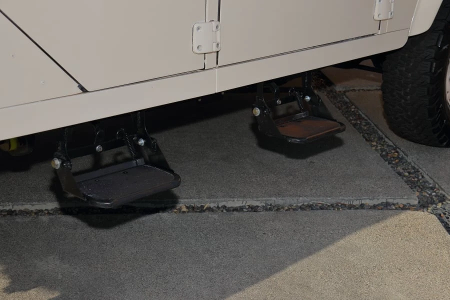 1991 Land Rover Defender 110 - Image 15 of 31
