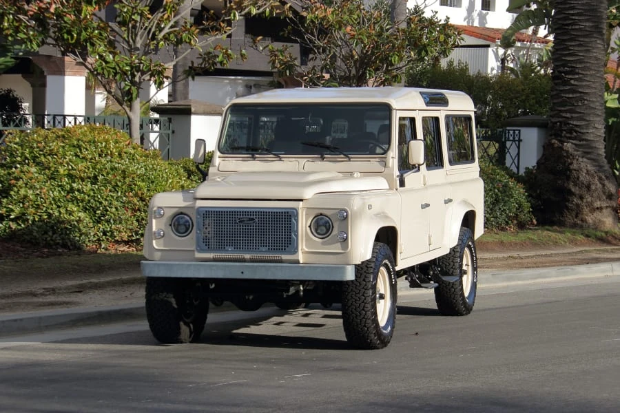 1991 Land Rover Defender 110 - Image 11 of 31