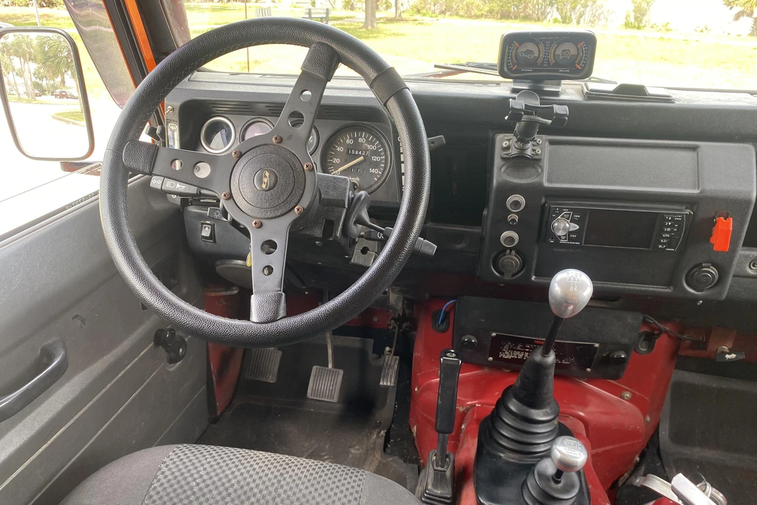 1991 Land Rover Defender 110 - Image 18 of 31