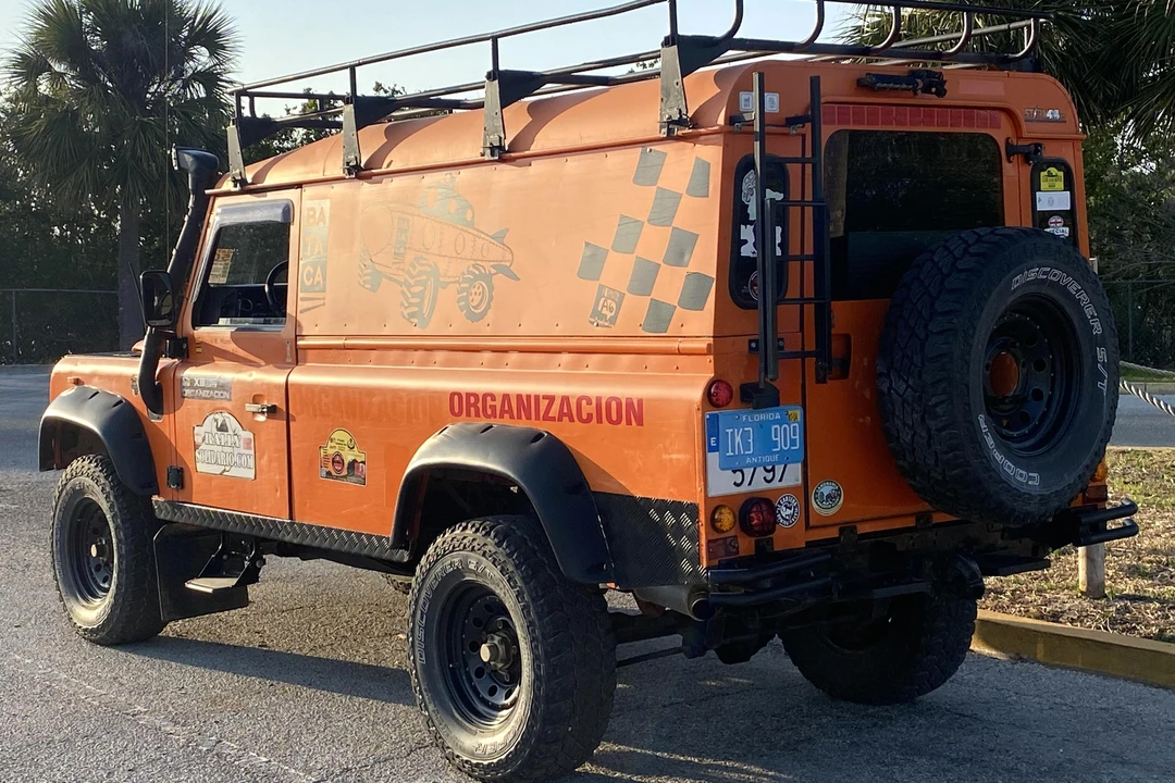 1991 Land Rover Defender 110 - Image 4 of 31