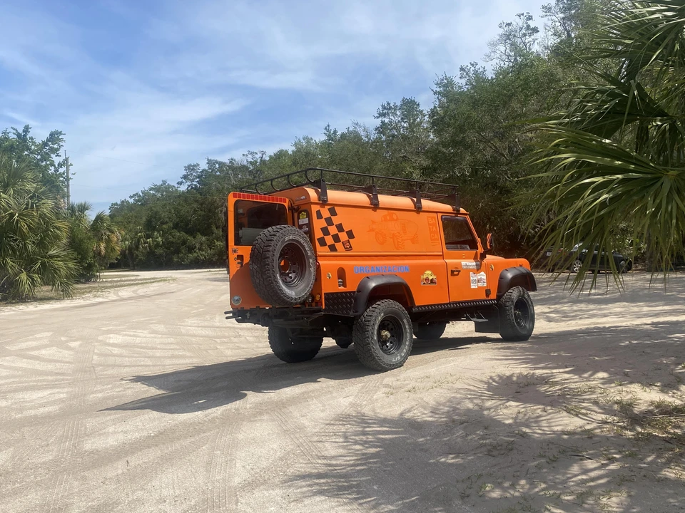 1991 Land Rover Defender 110 - Image 11 of 31