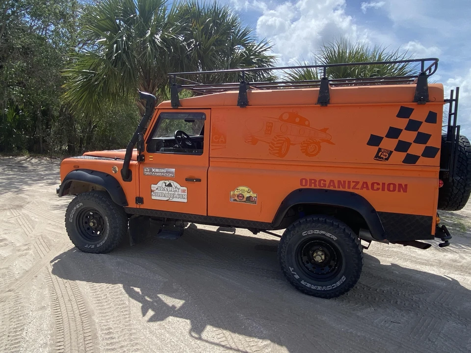 1991 Land Rover Defender 110 - Image 8 of 31