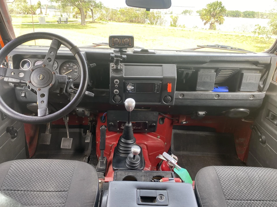 1991 Land Rover Defender 110 - Image 24 of 31
