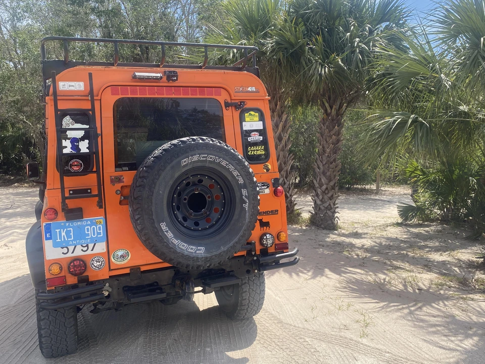 1991 Land Rover Defender 110 - Image 10 of 31
