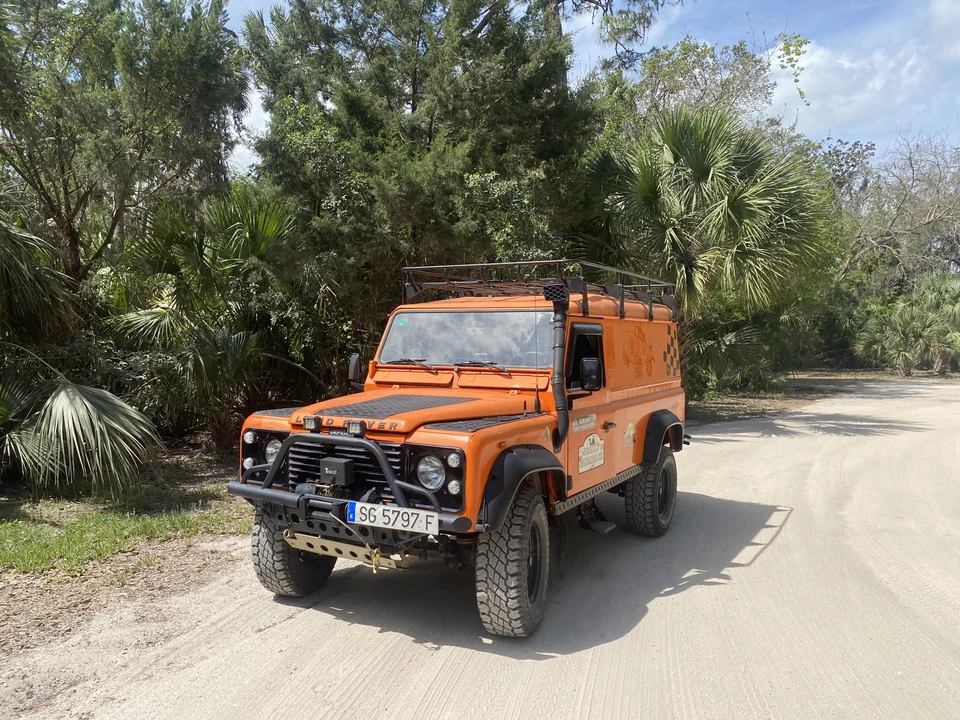 1991 Land Rover Defender 110 - Image 7 of 31