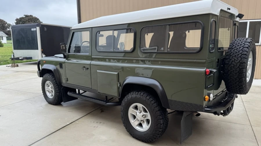 1991 Land Rover Defender 110 - Image 5 of 20