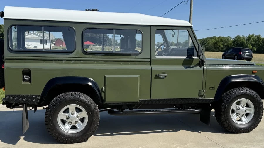 1991 Land Rover Defender 110 - Image 8 of 20