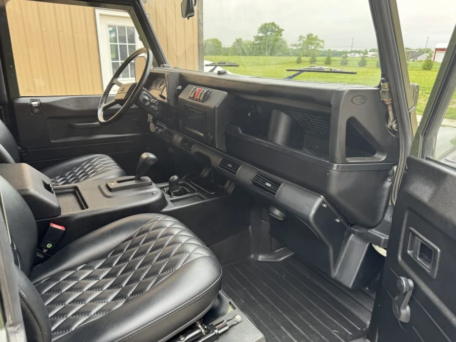 1991 Land Rover Defender 110 - Image 17 of 20