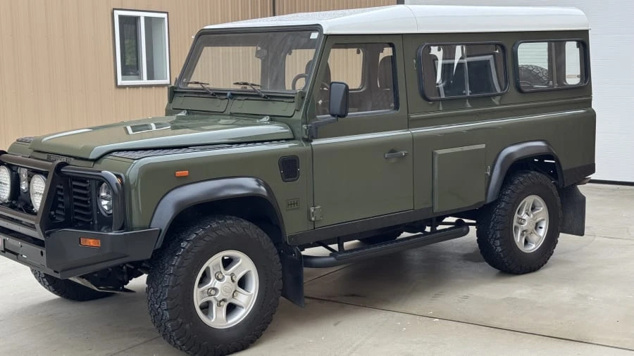1991 Land Rover Defender 110 - Image 6 of 20