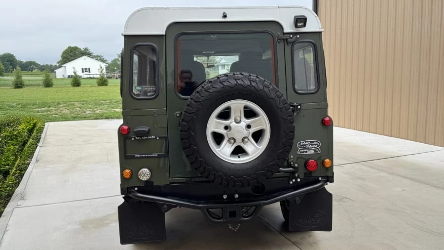 1991 Land Rover Defender 110 - Image 4 of 20