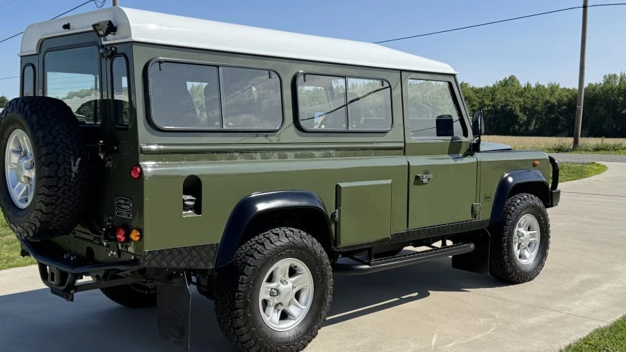 1991 Land Rover Defender 110 - Image 7 of 20