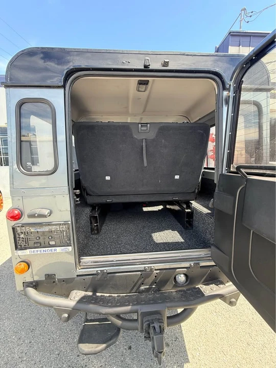 1991 Land Rover Defender 110 - Image 8 of 14