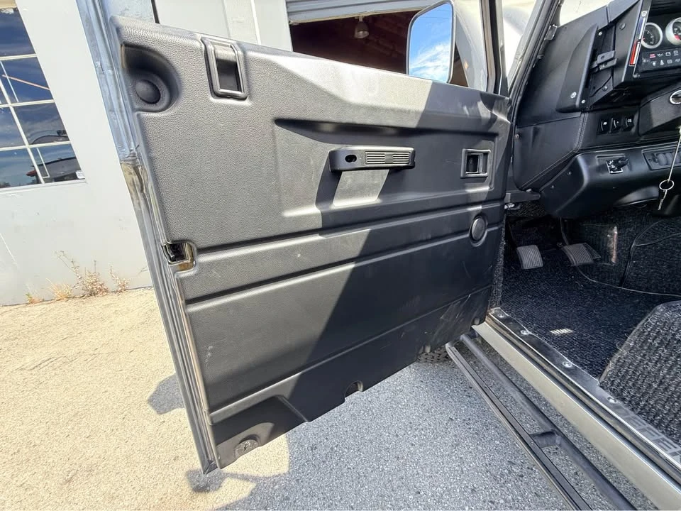 1991 Land Rover Defender 110 - Image 12 of 14