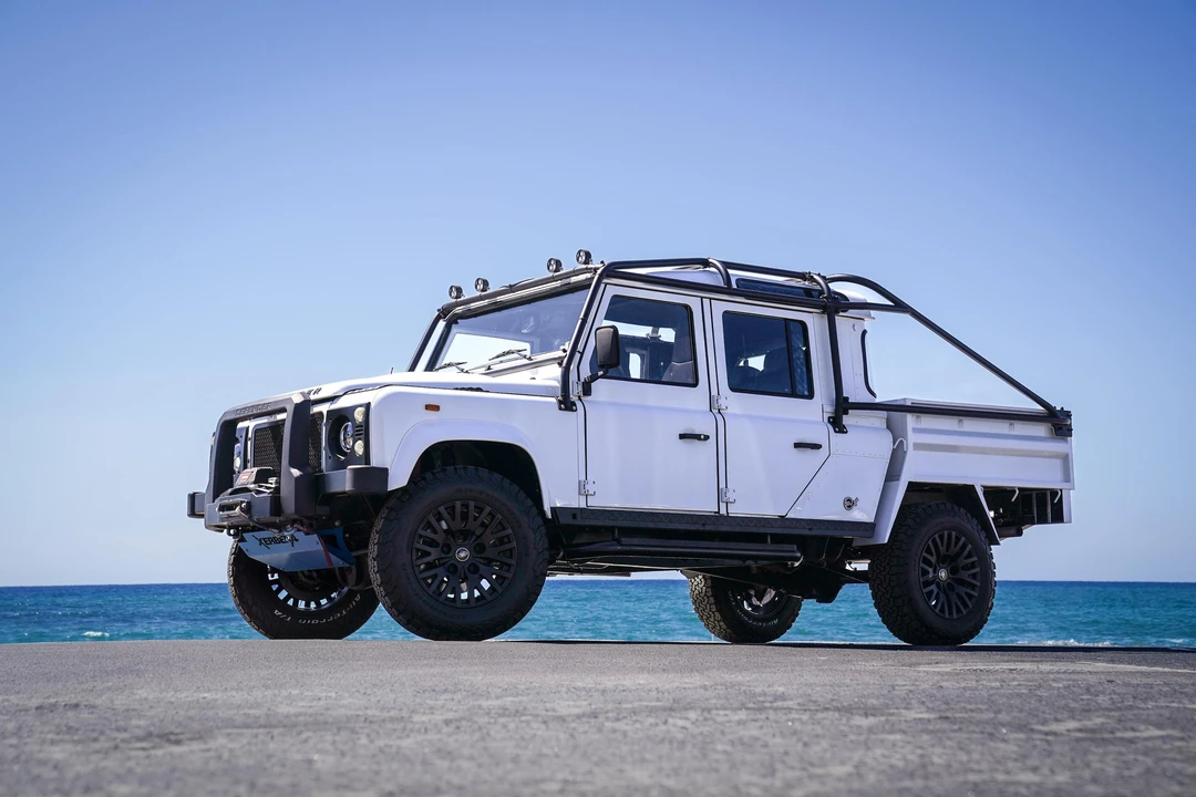 1991 Land Rover Defender 130 - Image 11 of 28