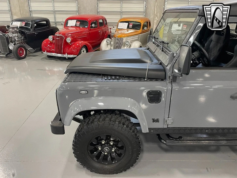 1991 Land Rover Defender 90 - Image 8 of 21