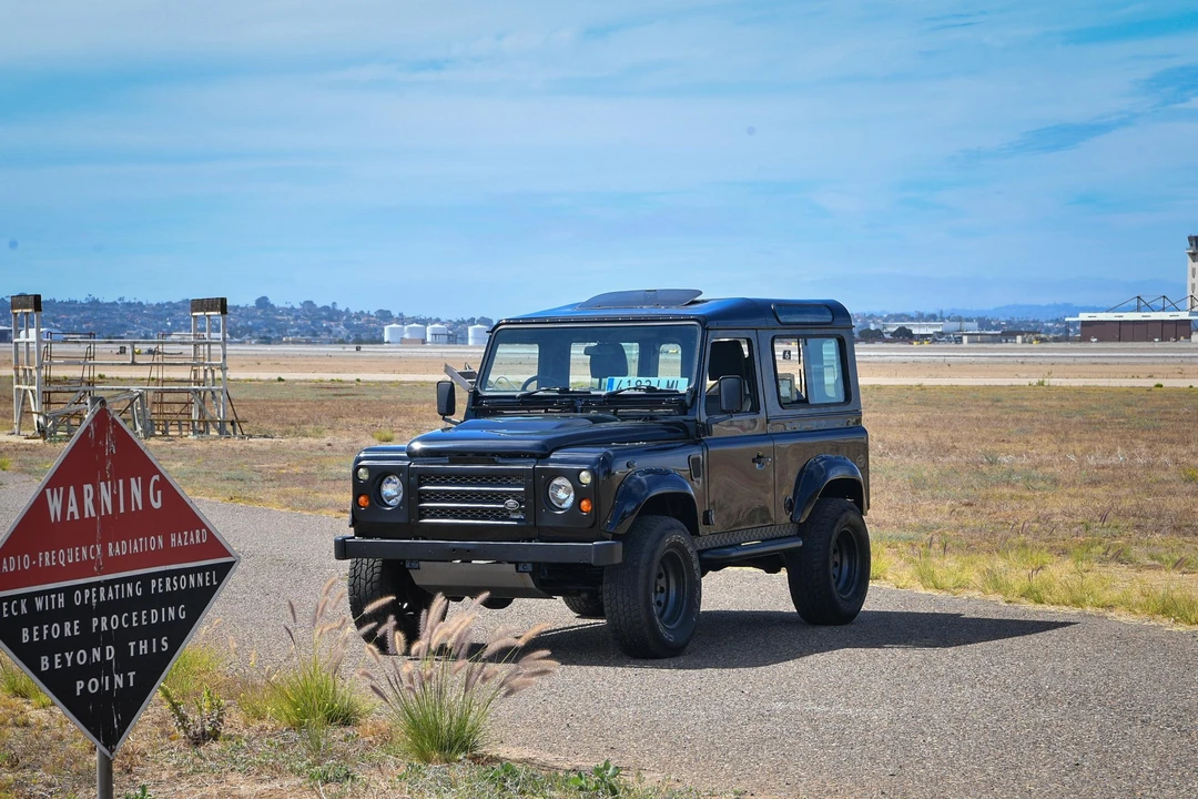 1991 Land Rover Defender 90 - Image 6 of 31