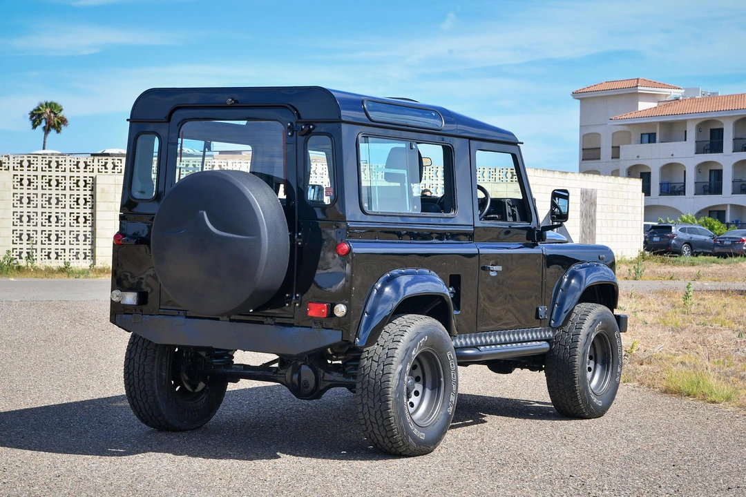 1991 Land Rover Defender 90 - Image 8 of 31