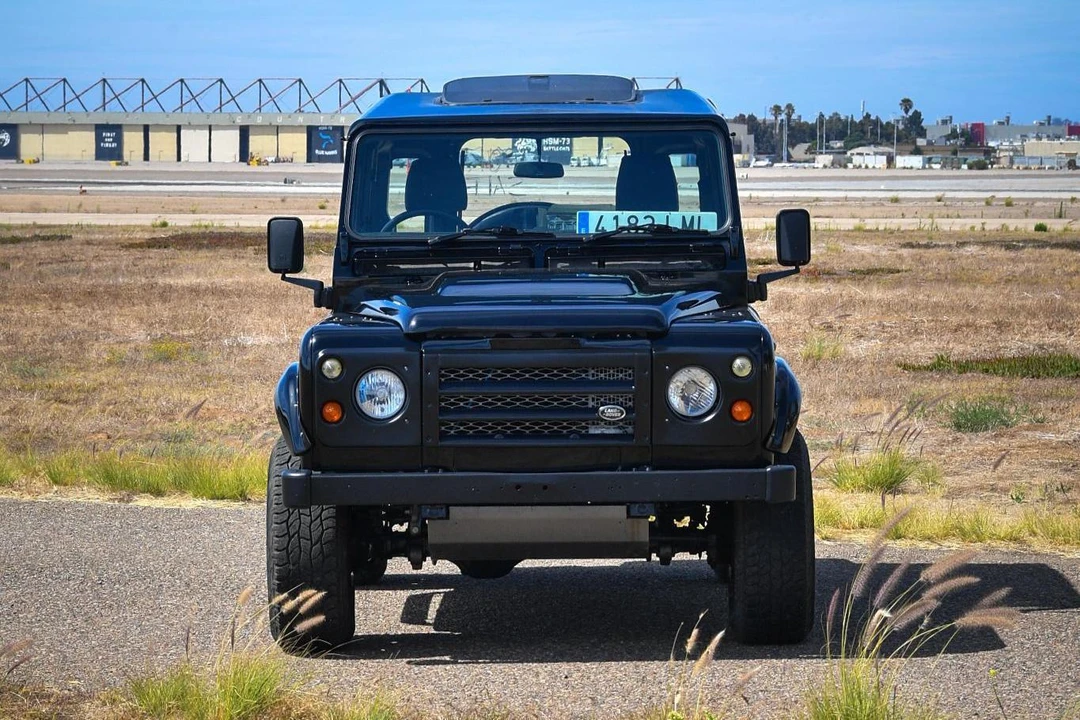 1991 Land Rover Defender 90 - Image 2 of 31