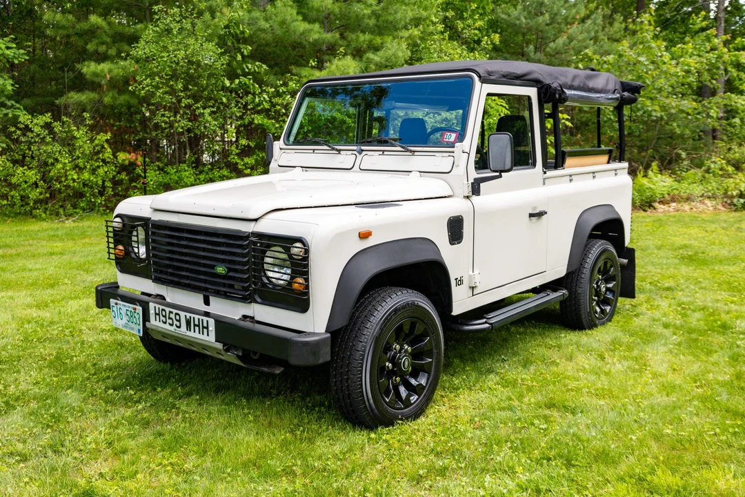 1991 Land Rover Defender 90 - Image 2 of 31