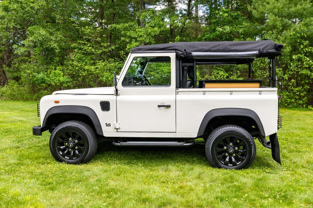 1991 Land Rover Defender 90 - Image 9 of 31
