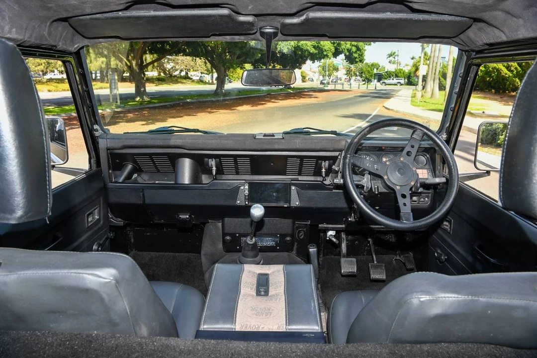 1991 Land Rover Defender 90 - Image 19 of 20