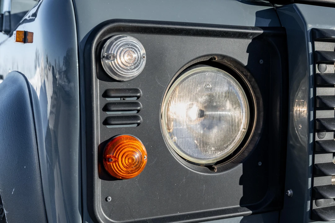 1991 Land Rover Defender 90 - Image 10 of 31