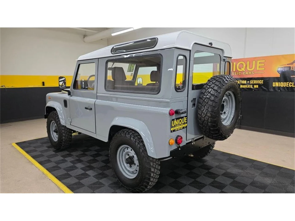 1991 Land Rover Defender 90 - Image 6 of 31
